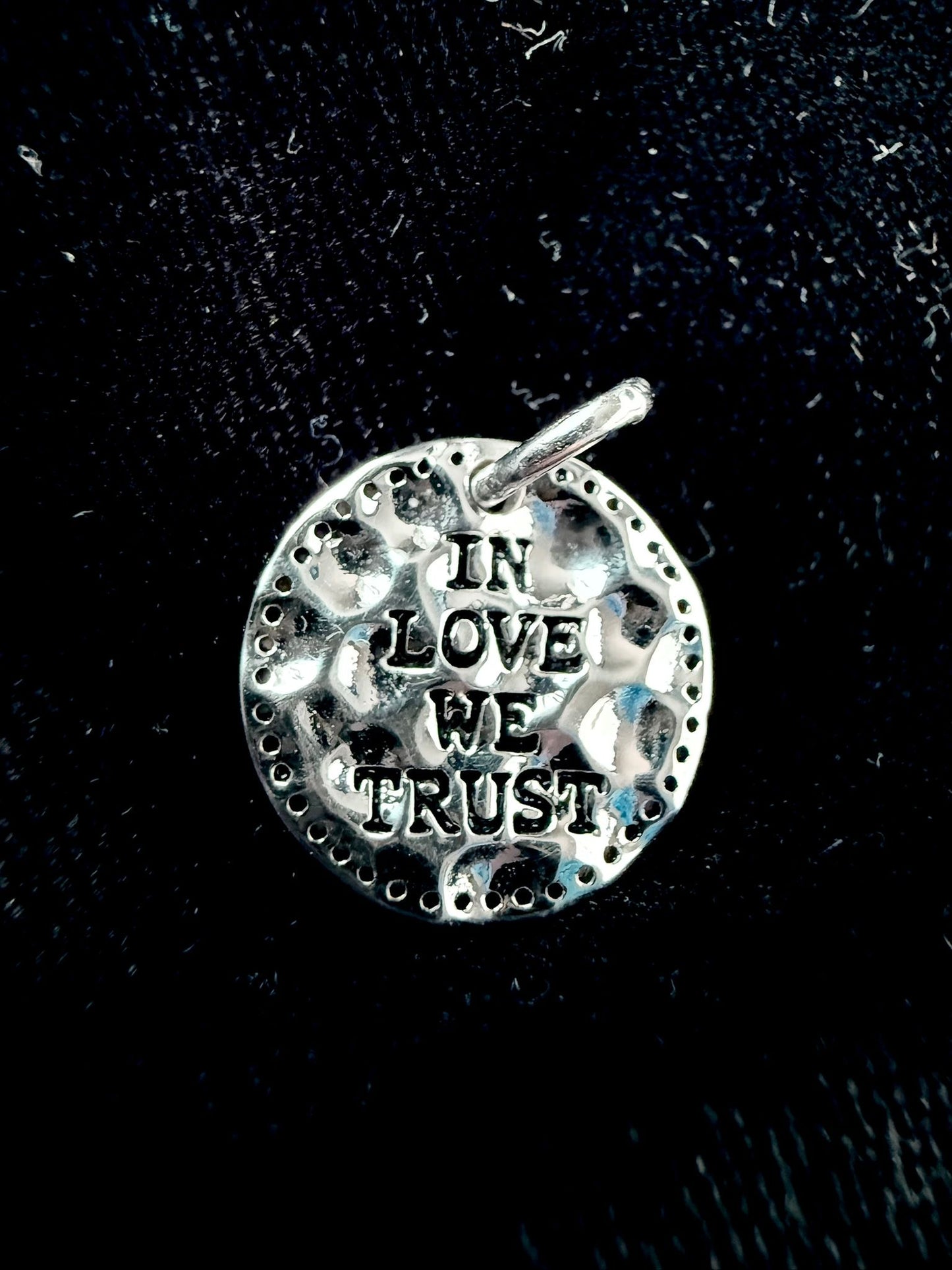 Coin 925 Silver 2,3 cm "IN LOVE WE TRUST"
